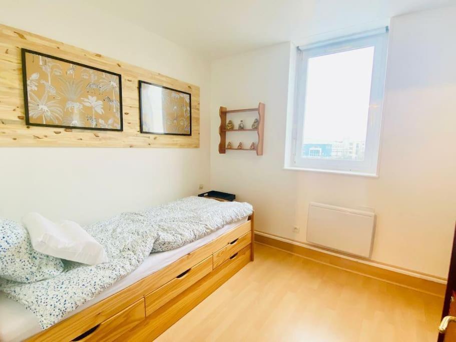 Appartement Renove Et Lumineux. Calais Exteriör bild