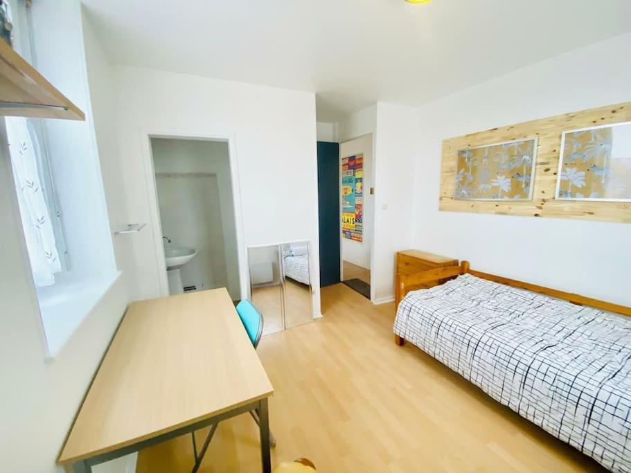 Appartement Renove Et Lumineux. Calais Exteriör bild