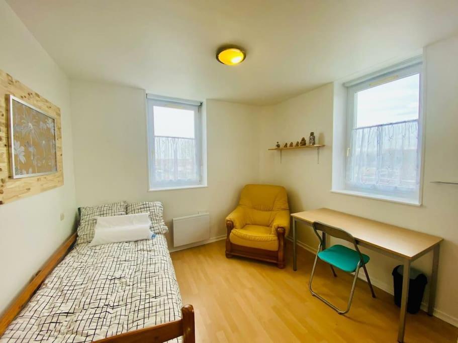Appartement Renove Et Lumineux. Calais Exteriör bild